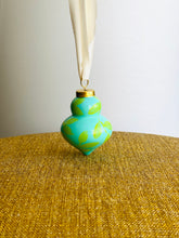 Load image into Gallery viewer, Holiday Ornament No. 7